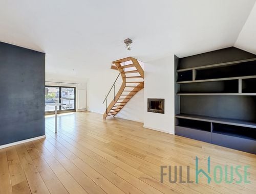                                         Duplex à louer à Uccle, € 1.350
