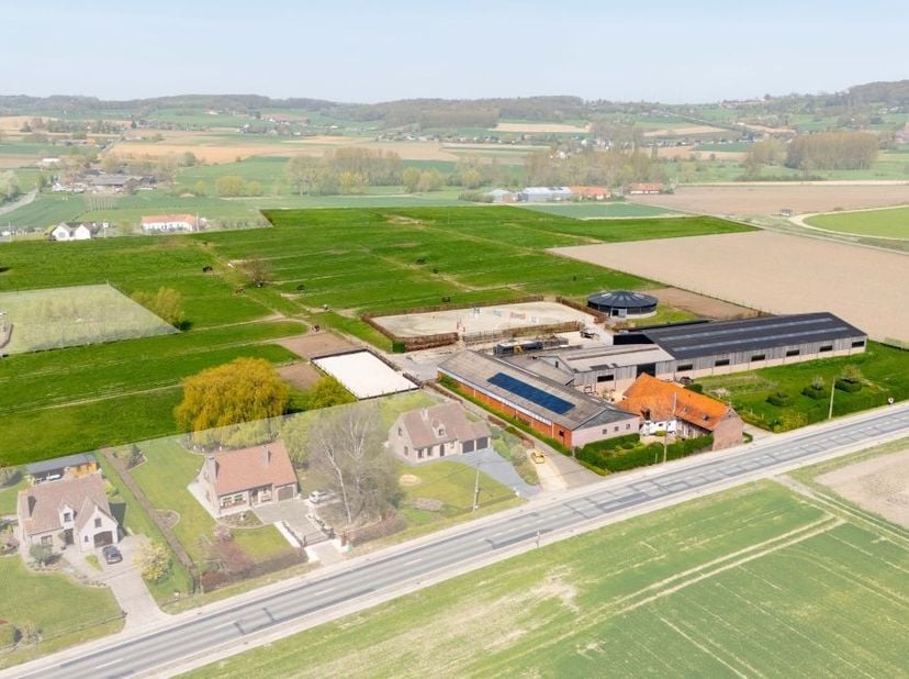 Huis te koop in Dooniksesteenweg 25,
                    9600 Ronse