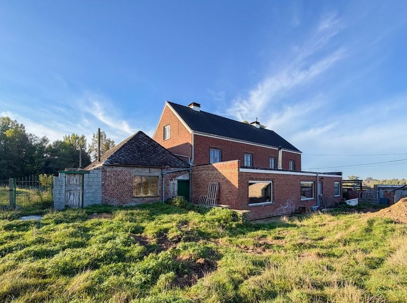 Huis te koop in Waaienberg 4,
                    9600 Ronse