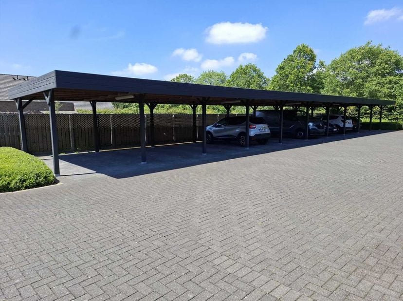 Garage à vendre
                    à 2440 Geel
