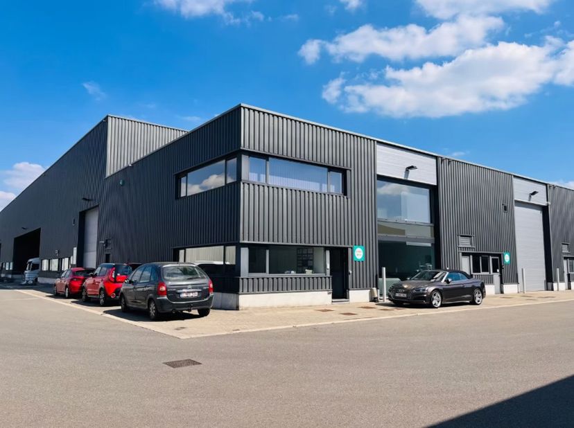 Bien professionnel à louer
                    à 2390 Westmalle