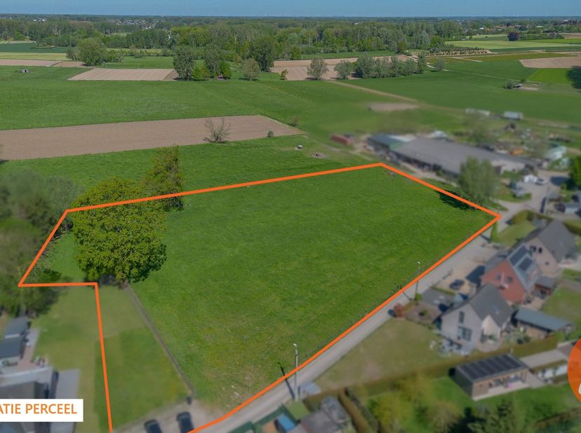ERPE-MERE - Bouwgrond voor open bebouwing met weiland<br />
Deze uniek gelegen bouwgrond voor open bebouwing, met een oppervlakte van 4a 40ca en deel