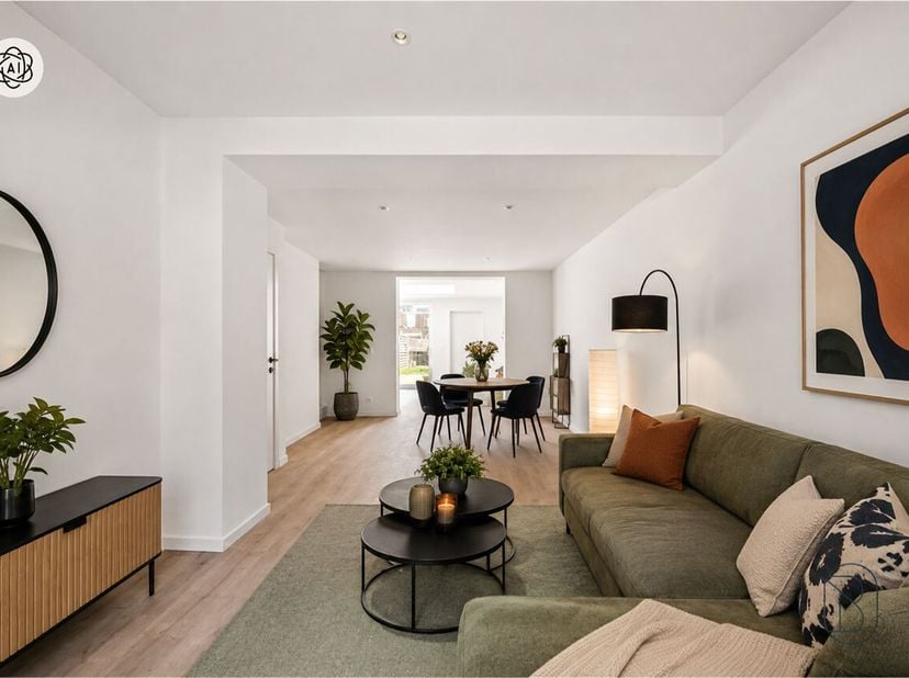 Maison récemment rénovée et prête à emménager, comprenant 3 chambres, un jardin et une terrasse orientés sud-est, idéalement située à proximité de tou