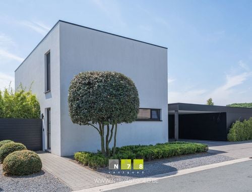                                         Woning te koop in Maaseik, € 665.000
