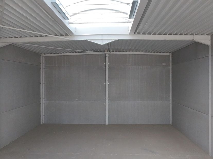 <br />
KMO park Heiplas omvat 39 nieuwbouw, casco KMO-units op de hoek van de Kleiweg en de Wichelsesteenweg te Lede.&amp;nbsp;<br />
Laatste units van 23