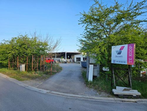                                         Bâtiment d’entreprise à vendre à Genk, € 800.000
