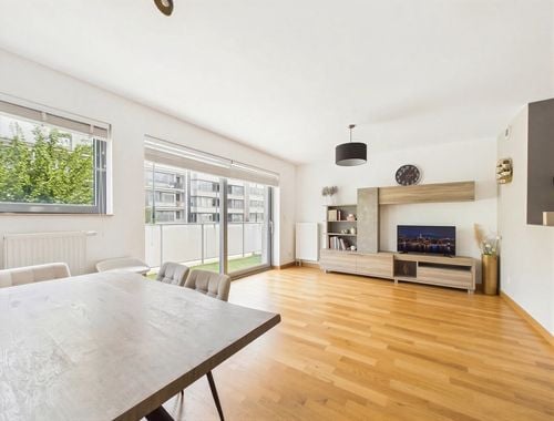                                         Appartement te koop in Sint-Jans-Molenbeek, € 275.000
