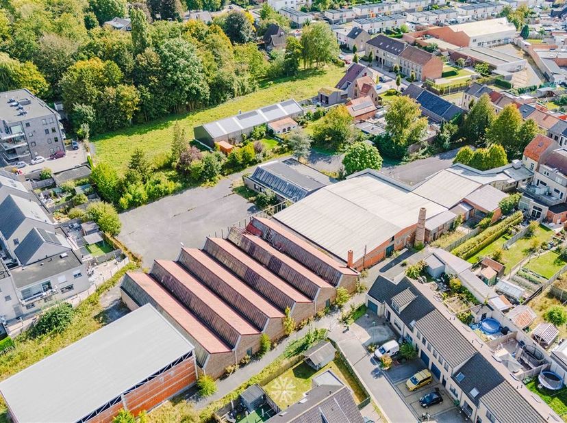 EEKLO - Projectgrond te koop - Unieke kans!<br />
<br />
Op een gunstige ligging in Eeklo bieden wij een interessante projectgrond aan, ideaal voor
