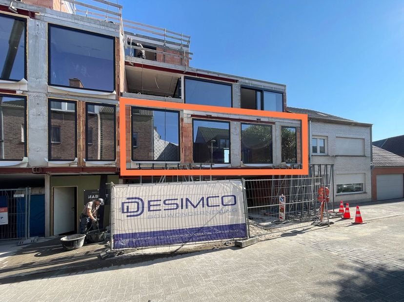 Voor meer informatie of wenst u dit appartement in optie te nemen, dan kunt u vandaag contact opnemen met Daan Seys, 0491/06.97.30.<br />
Laatste appa