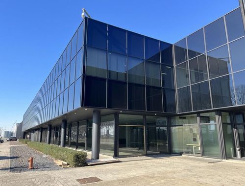                                         Bureaux à louer à Melsele, € 6.857,50
