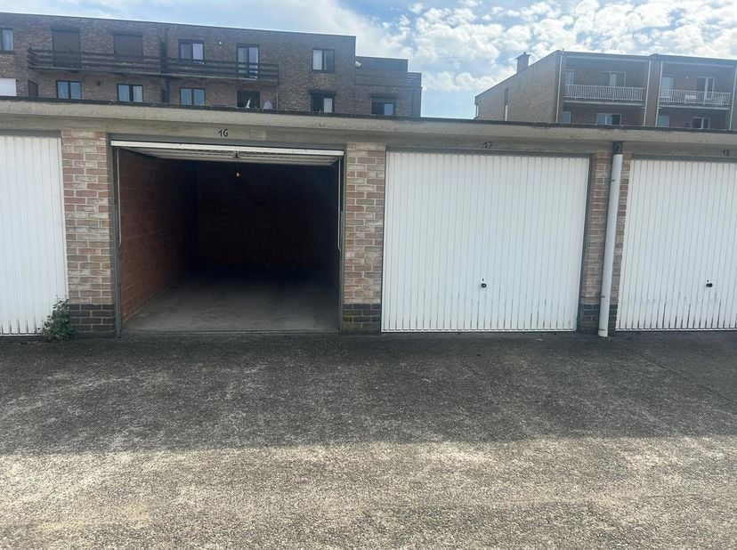Garage te huur in Graaf Joseph de Pretstraat,
                    2900 Schoten