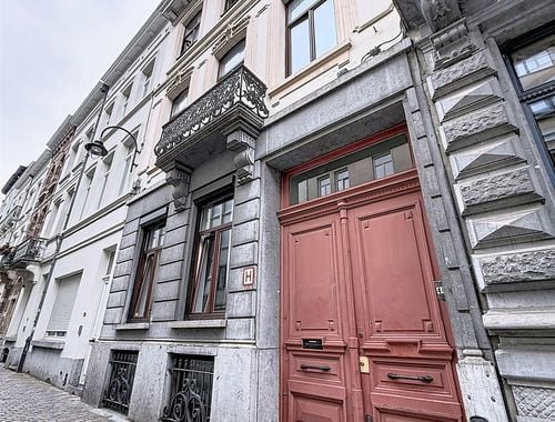                                         Appartementsgebouw te koop in Brussel, € 1.350.000
