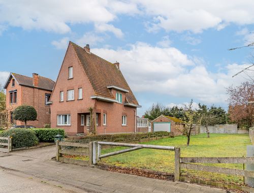                                         Maison à vendre à Mol, € 250.000
