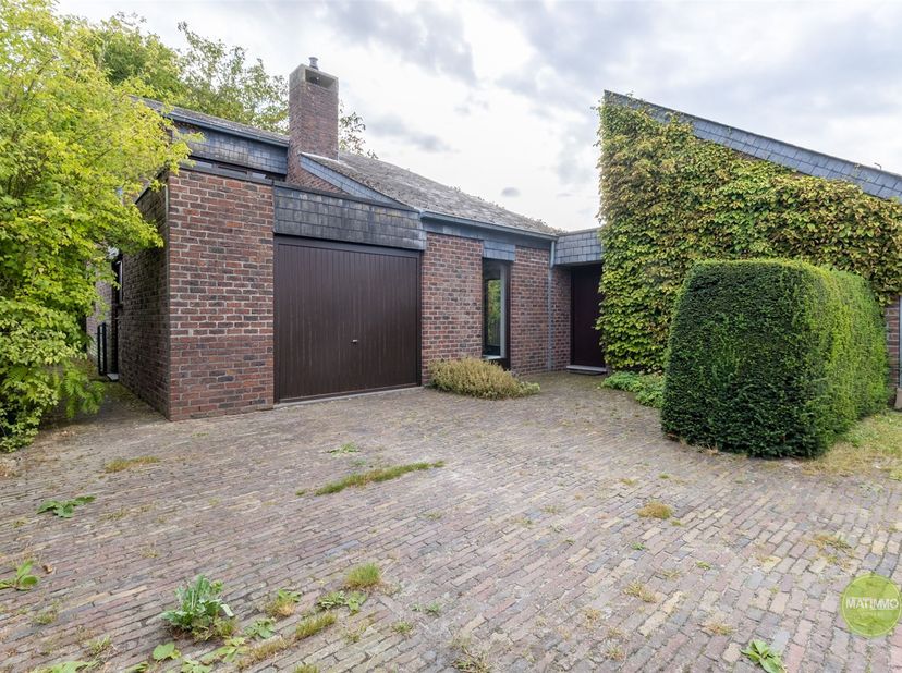 Maison individuelle de 4 chambres à coucher sur un grand terrain à Ginderbuiten<br />
<br />
Découvrez cette spacieuse maison familiale sur un terra