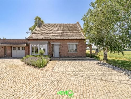                                         Maison à vendre à Blandain, € 325.000
