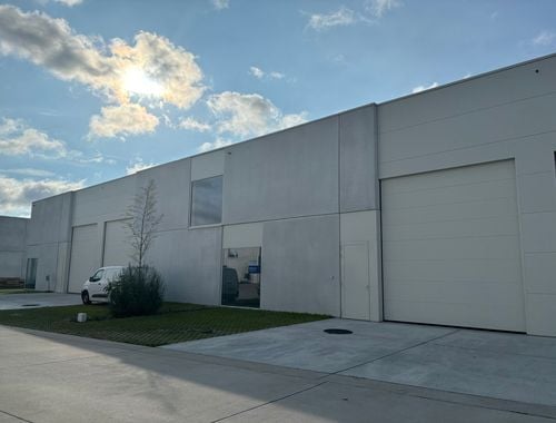                                         Entrepôt à vendre à Harelbeke, € 436.500
