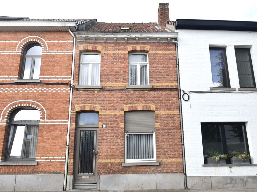 Maison à vendre à Breedstraat 105,
                    9100 Sint-Niklaas