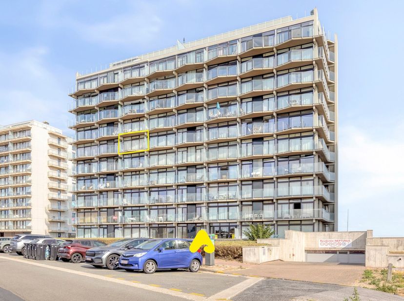 Op te frissen (of te renoveren) studio van 40 m² met zonnig terras en kelder – parkeerplaats afzonderlijk beschikbaar.<br />
<br />
Deze studio biedt