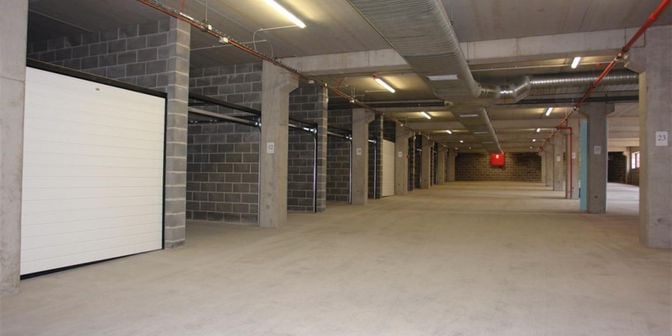 Garage à louer à Rue As Pois 4 / 15, 7500 Tournai
