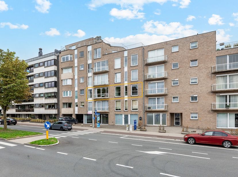 Appartement te koop in Leo de Béthunelaan 74 bus 6,
                    9300 Aalst