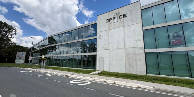 Bedrijfsvastgoed te huur in Dieptestraat 2, 9160 Lokeren