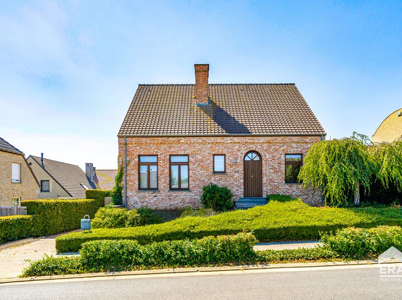 Huis te koop in Impeleer 222,
                    1600 Sint-Pieters-Leeuw