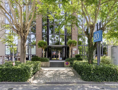                                         Bureaux à louer à Anderlecht, € 2.840
