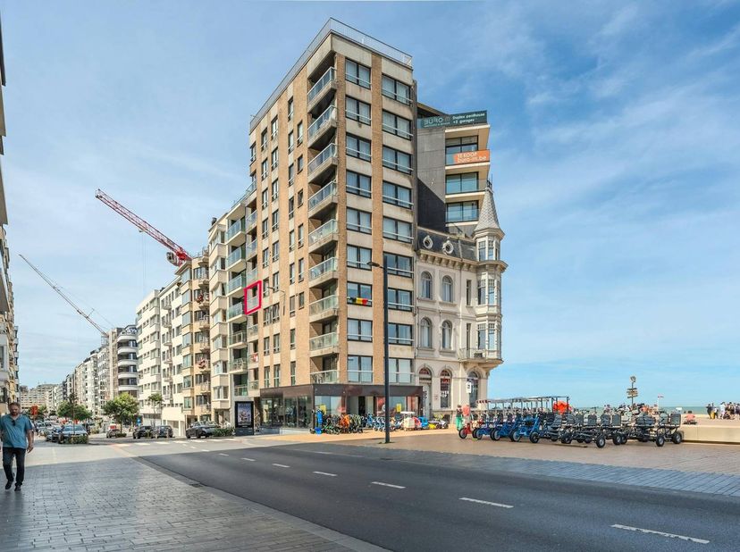 Studio à vendre situé le long de la Van Iseghemlaan à Ostende. Près des commerces, des restaurants, de la mer et de la plage au coin de la rue. <br />