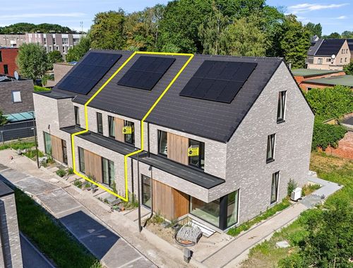                                         Maison à vendre à Sint-Niklaas, € 473.778
