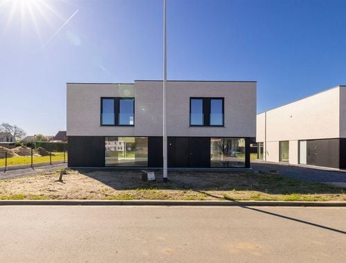                                         Eengezinswoning te koop in Veerle, € 420.000
