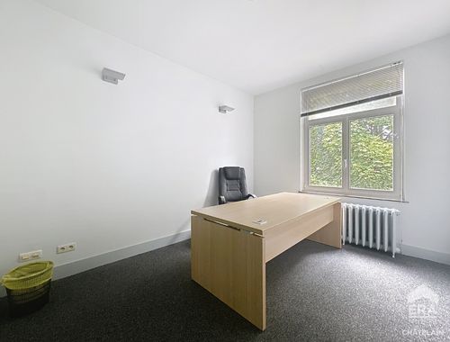                                         Kantoorruimte te huur in Brussel, € 375

