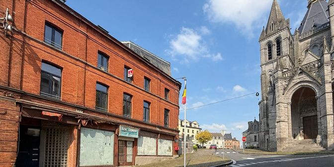 Bedrijfsvastgoed te huur in Avenue de la Basilique 2, 7600 Péruwelz