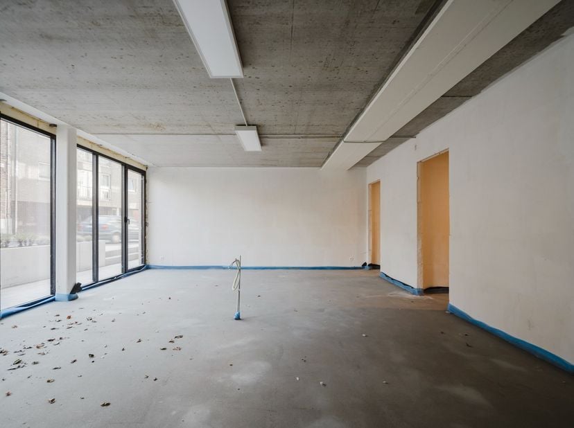 Lichtrijk handelspand&amp;nbsp;6% BTW mogelijk.<br />
<br />
Residentie&amp;nbsp;Sint-Amandus&amp;nbsp;biedt modern en comfortabel wonen op een toplocatie in het&amp;