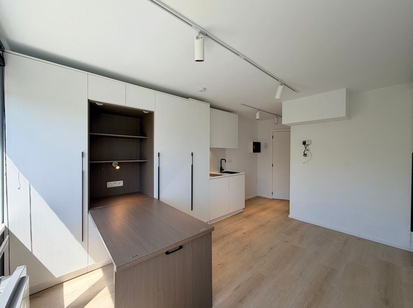 Appartement te huur in Wielewaallaan 20 bus 0103,
                    8500 Kortrijk