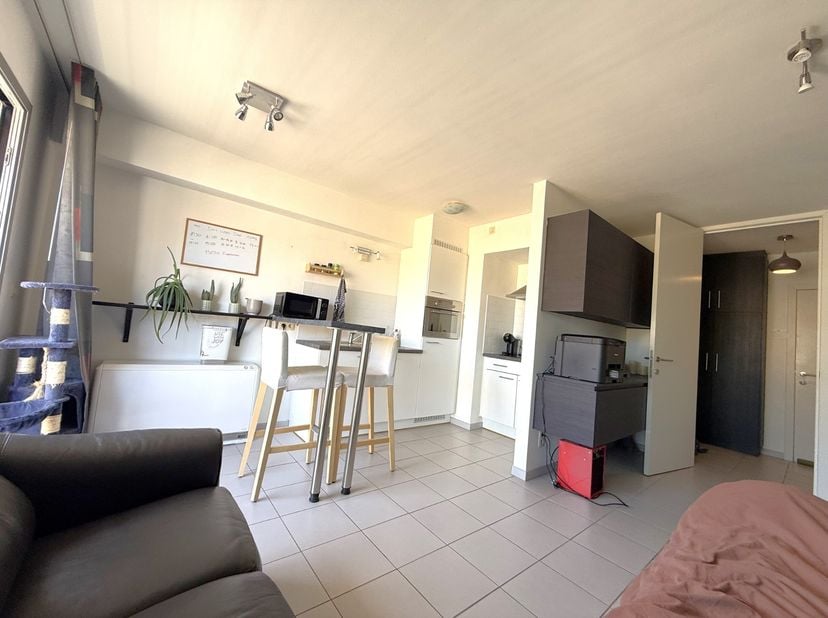 Appartement te koop in Kortrijksesteenweg 630 bus 301,
                    9000 Gent