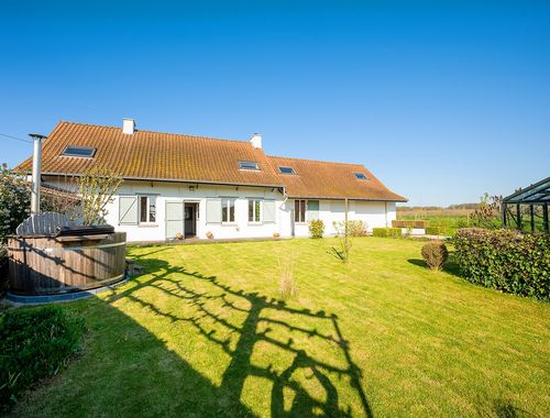                                         Fermette te koop in Moustier, € 535.000
