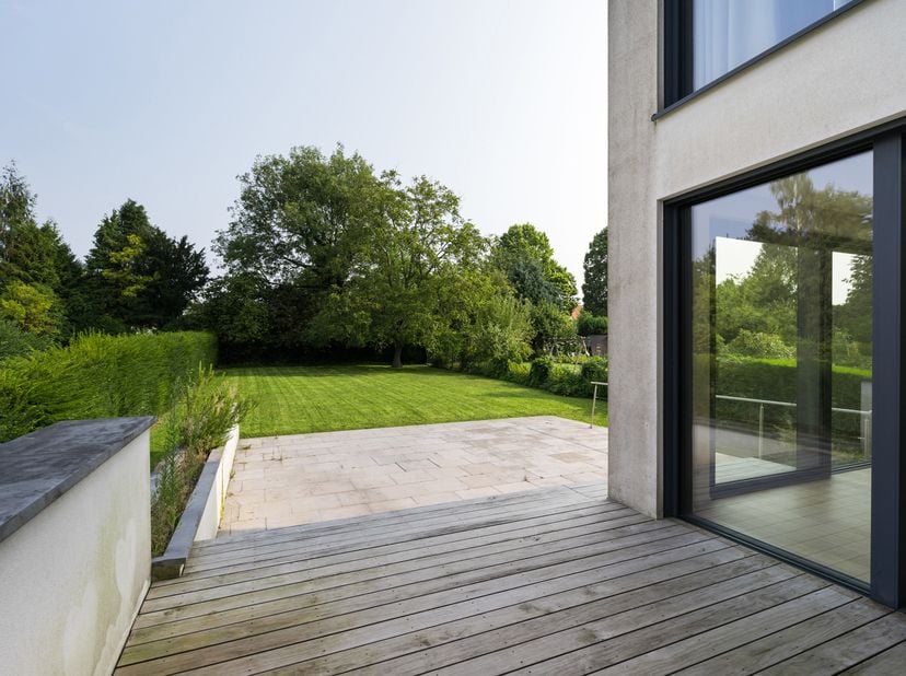 WATERLOO, Faubourg wijk. Prachtig energiezuinig HUIS (4 slaapkamers/4 badkamers) villa gelegen in een residentiële wijk op een steenworp afstand van h