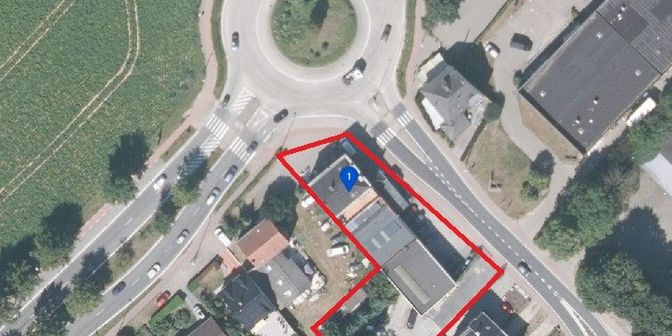 Bedrijfsvastgoed te koop in Bergensesteenweg 83, 1651 Lot