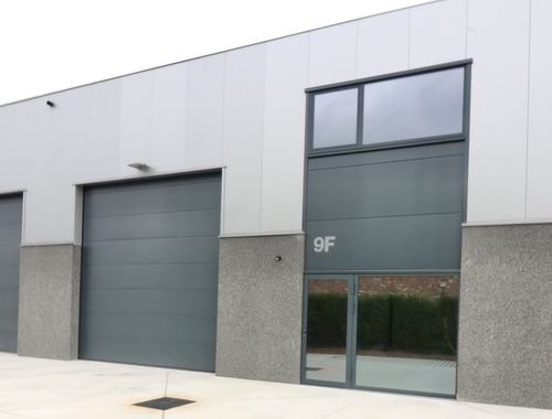                                         Bâtiment d’entreprise à louer à Eeklo, € 990
