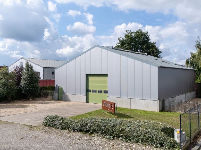 Bedrijfsvastgoed te koop in Langendam 27,
                    9940 Evergem