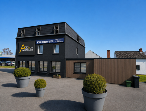                                         Gemengd gebruik te koop in Feschaux, € 645.000
