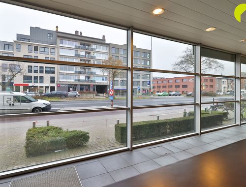                                        Bureaux à vendre à Mortsel, € 520.000
