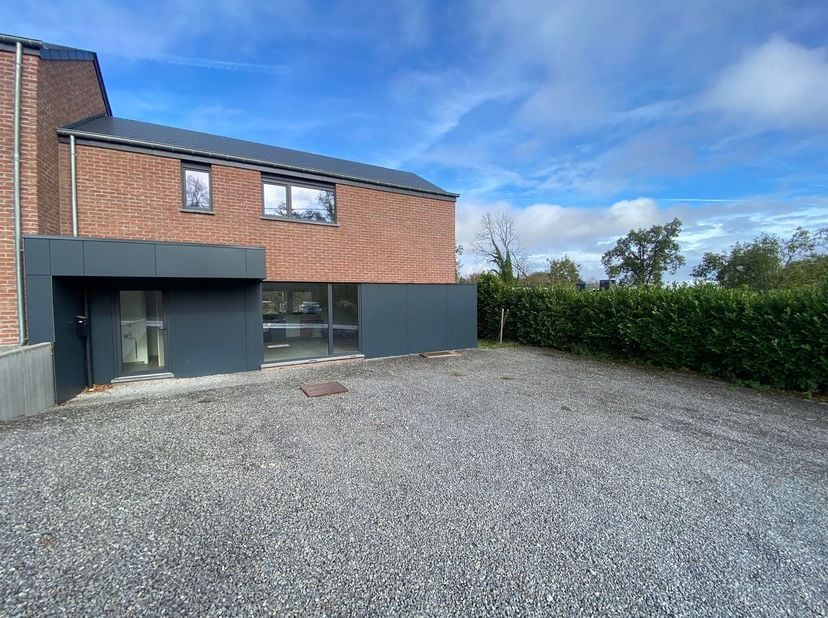 Huis te huur in Chemin du Parc 91 bus B,
                    5377 Hogne
