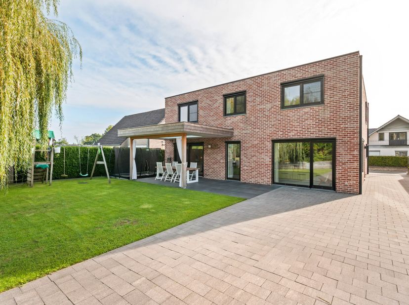 Huis te koop in Jukstraat 11,
                    3920 Lommel