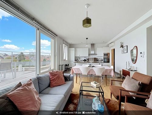                                         Penthouse à louer à Ixelles, € 2.400
