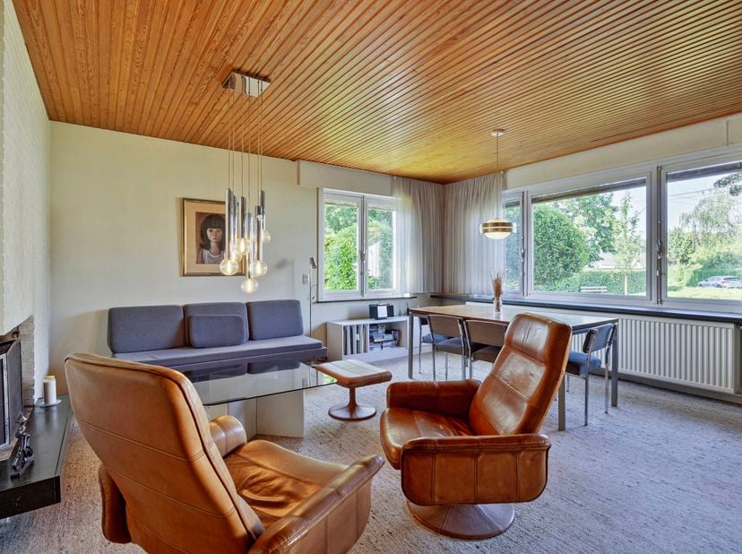 Visit this property during OPEN HOUSE DAY June 13 (Saturday) from 11 am to 1 pm and June 16 (Tuesday) 6 pm to 7 pm - registration via email info@devas
