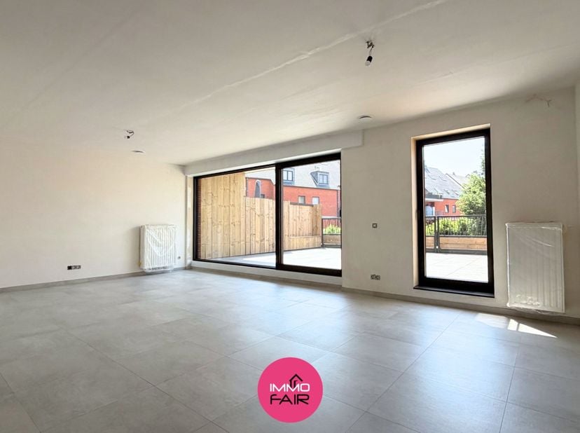 Dit appartement maakt deel uit van Residentie ‘Albatross’, een residentie bestaande uit 7 wooneenheden, gelegen in hartje Lanaken. Je bevindt je hier