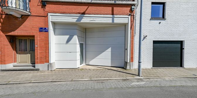 Bedrijfsvastgoed te huur in Kortrijksestraat 205, 8870 Izegem