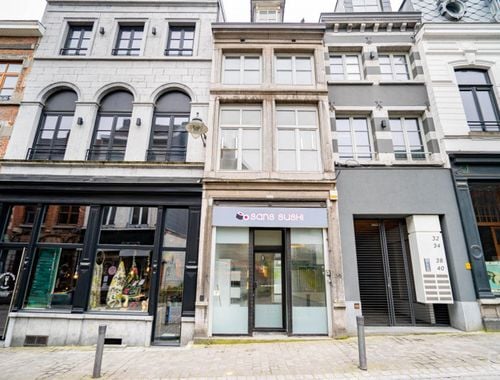                                         Usage mixte à vendre à Mons, € 225.000
