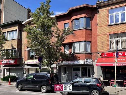                                         Immeuble d'appartements à vendre à Ganshoren, € 395.000
